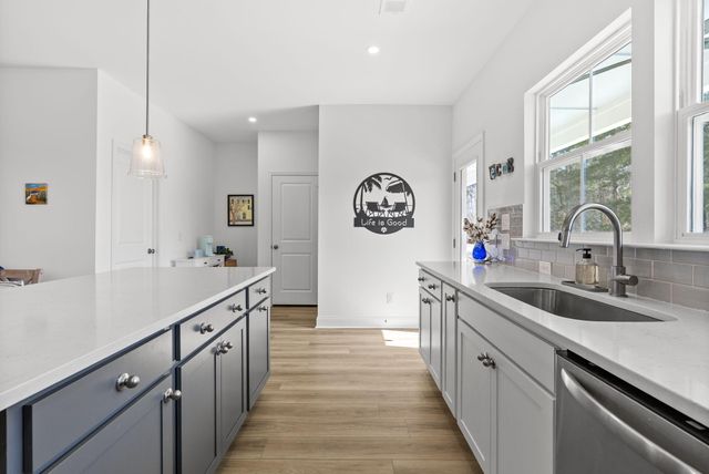 635 N Laurel Street, Summerville, SC 29483