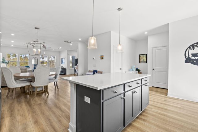 635 N Laurel Street, Summerville, SC 29483