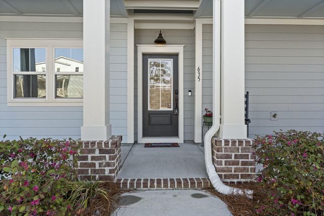 635 N Laurel Street, Summerville, SC 29483