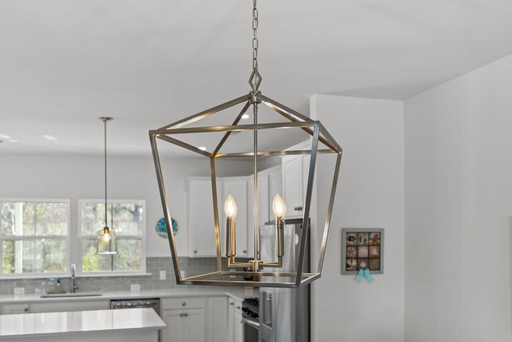 Image 18 of property listing at 635 N Laurel Street, Summerville, SC 29483