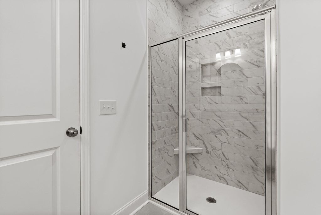 Image 37 of property listing at 635 N Laurel Street, Summerville, SC 29483