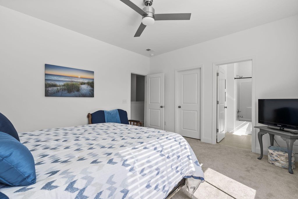 Image 40 of property listing at 635 N Laurel Street, Summerville, SC 29483