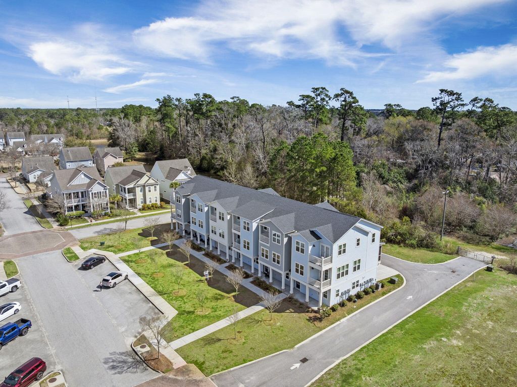 Image 52 of property listing at 635 N Laurel Street, Summerville, SC 29483