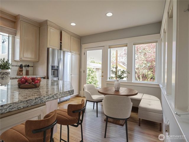 4026 Burke Avenue N, Seattle, WA 98103