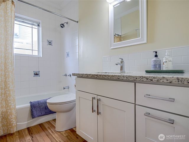 4026 Burke Avenue N, Seattle, WA 98103