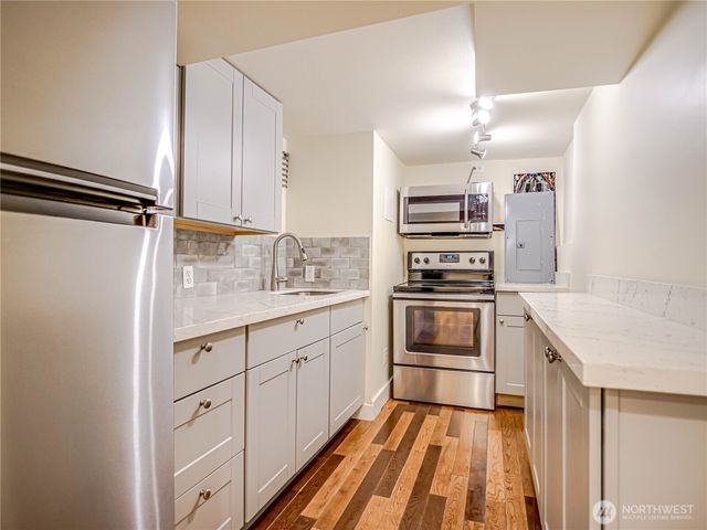 4026 Burke Avenue N, Seattle, WA 98103