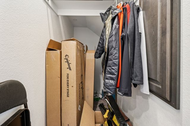 908 Redbrick Lane, Northlake, TX 76247