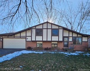 31205 Leelane Street, Farmington Hills, MI 48336