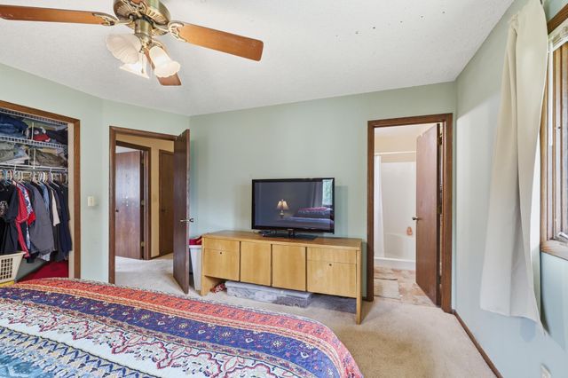 2028 Dotte Drive, White Bear Lake, MN 55110