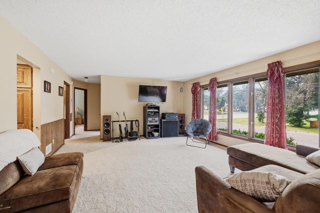 2028 Dotte Drive, White Bear Lake, MN 55110