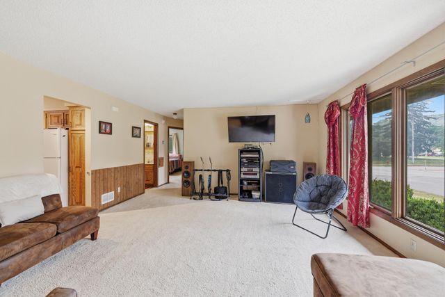 2028 Dotte Drive, White Bear Lake, MN 55110