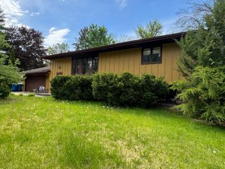 2028 Dotte Drive, White Bear Lake, MN 55110