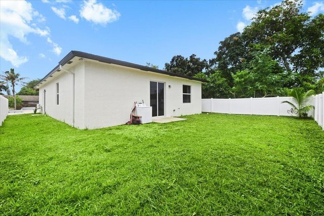 200 Marie Drive, West Palm Beach, FL 33415