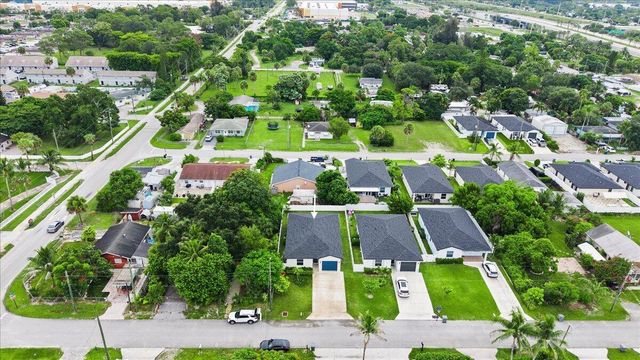 200 Marie Drive, West Palm Beach, FL 33415