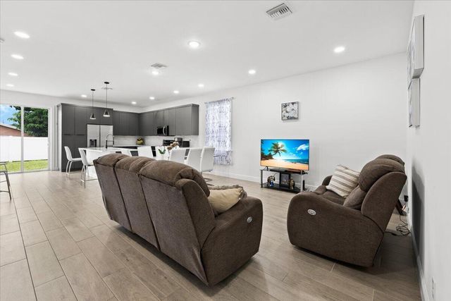 200 Marie Drive, West Palm Beach, FL 33415