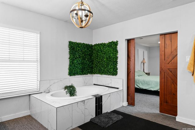 15285 skaggs, Atascosa, TX 78002