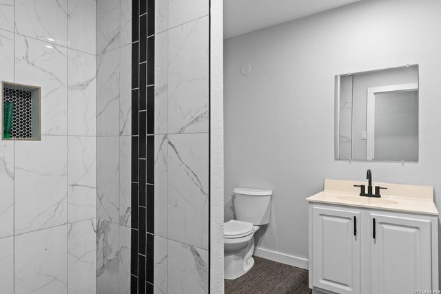 15285 skaggs, Atascosa, TX 78002