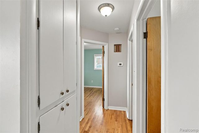 1199 N Stephen Avenue, Clawson, MI 48017
