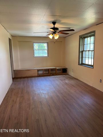 305 Grandeur Drive, Knoxville, TN 37920