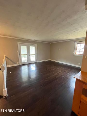 305 Grandeur Drive, Knoxville, TN 37920