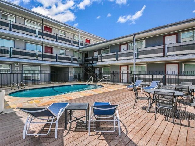 3110 Red River ST D-212, Austin, TX 78705