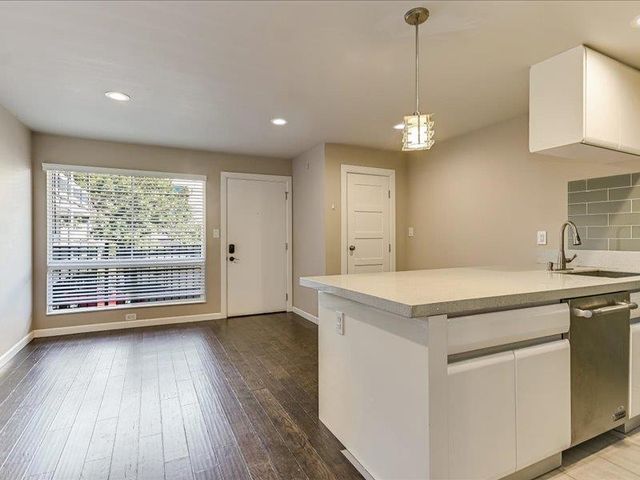 3110 Red River ST D-212, Austin, TX 78705