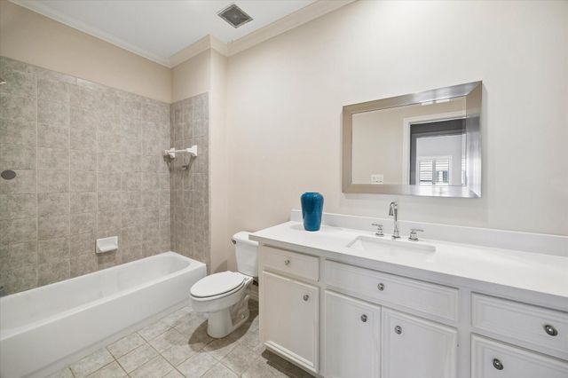 1933 Woodbury Street A, Houston, TX 77030