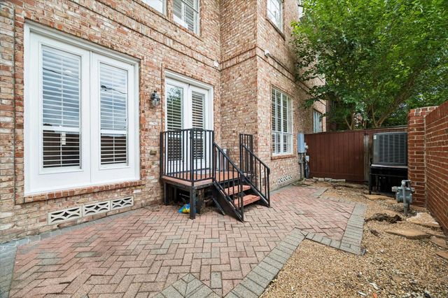 1933 Woodbury Street A, Houston, TX 77030