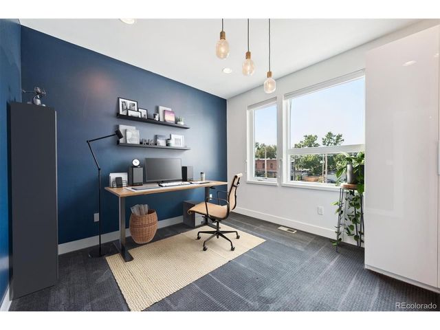 3124 N Gilpin St, Denver, CO 80205