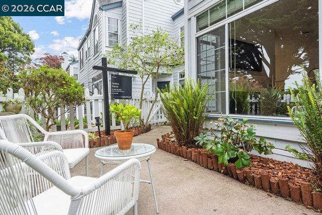 208 Commodore Dr, Richmond, CA 94804