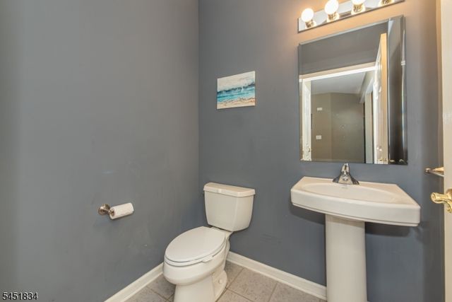 121 Turlington Ct, Livingston Twp., NJ 07039