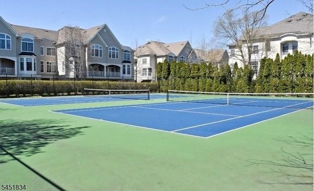 121 Turlington Ct, Livingston Twp., NJ 07039