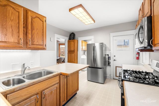 171 N Sycamore Street, Hinckley, IL 60520