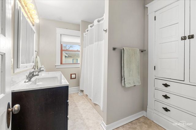 171 N Sycamore Street, Hinckley, IL 60520