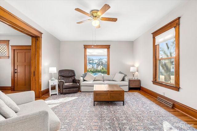 171 N Sycamore Street, Hinckley, IL 60520