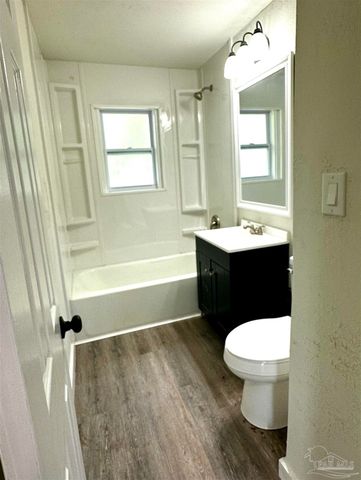 419 N 72nd Ave, Pensacola, FL 32506