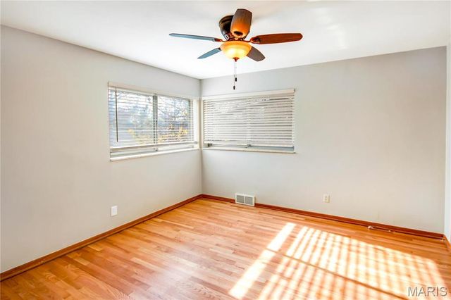 1011 Chartres Avenue, St Louis, MO 63132