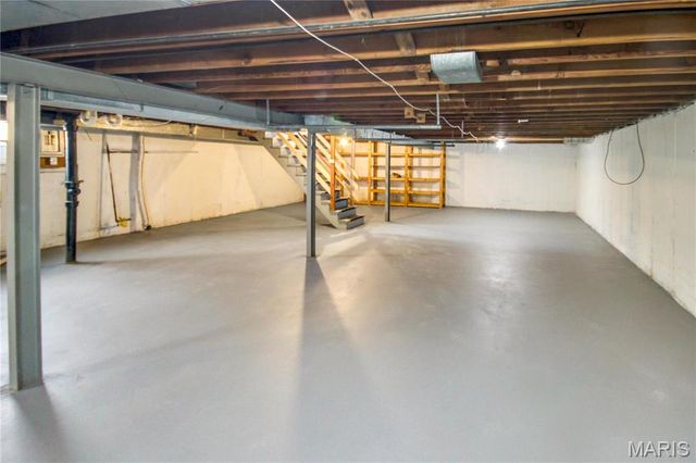 1011 Chartres Avenue, St Louis, MO 63132