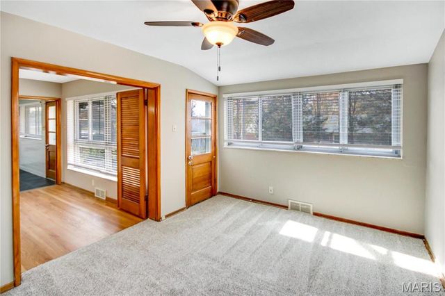 1011 Chartres Avenue, St Louis, MO 63132