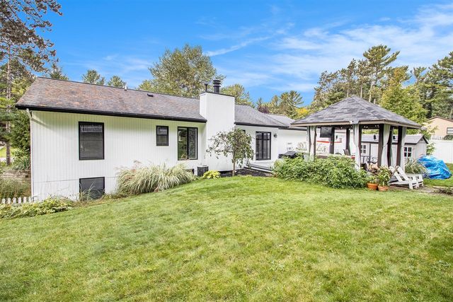 12919 Sikkema Drive, Grand Haven, MI 49417