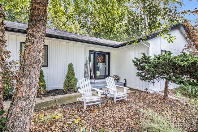 12919 Sikkema Drive, Grand Haven, MI 49417