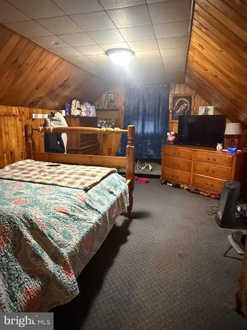 28 W ALMOND ST, Vineland, NJ 08360