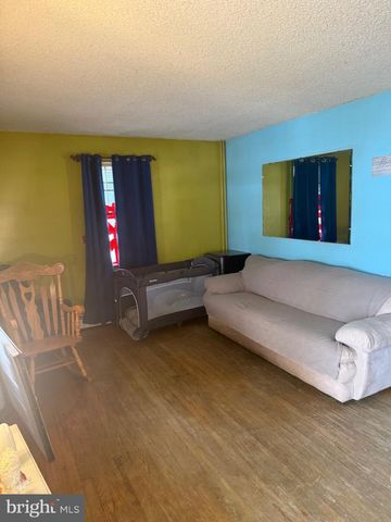 28 W ALMOND ST, Vineland, NJ 08360