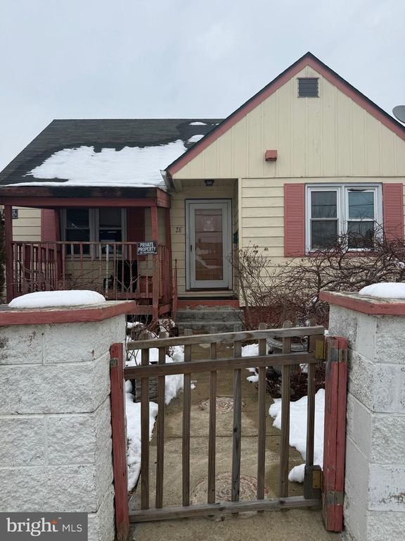 28 W ALMOND ST, Vineland, NJ 08360