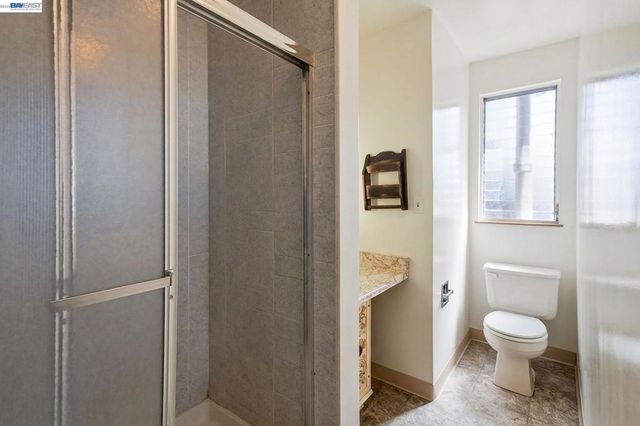 1718 Alameda Ave, Alameda, CA 94501