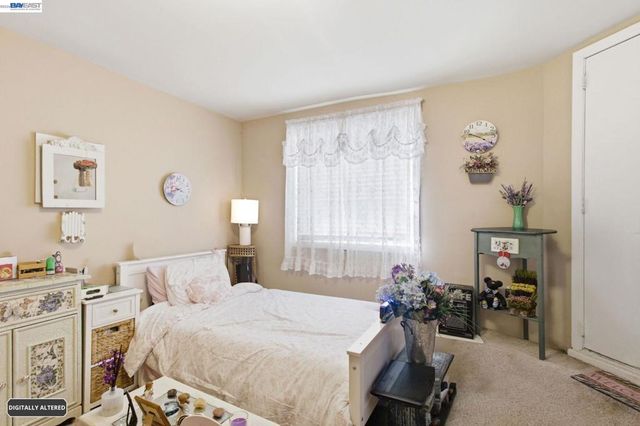 1718 Alameda Ave, Alameda, CA 94501