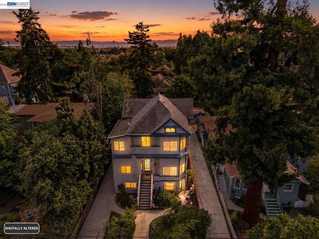 1718 Alameda Ave, Alameda, CA 94501