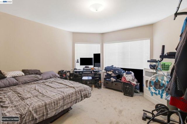 1718 Alameda Ave, Alameda, CA 94501