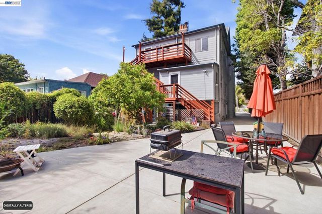 1718 Alameda Ave, Alameda, CA 94501