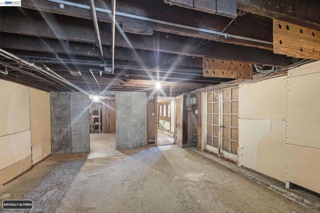 1718 Alameda Ave, Alameda, CA 94501